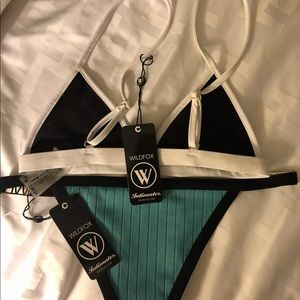 NWT WILDFOX SIZE SMALL BIKINI SET